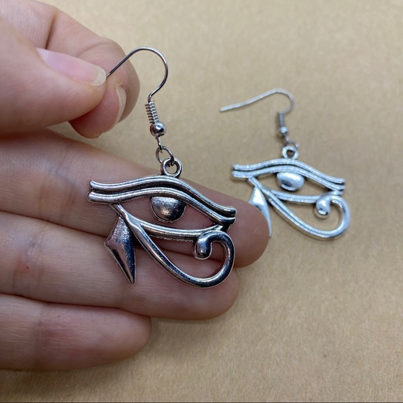 Eyes of Horus Silver Earrings 🔮 - Picture 3 of 6